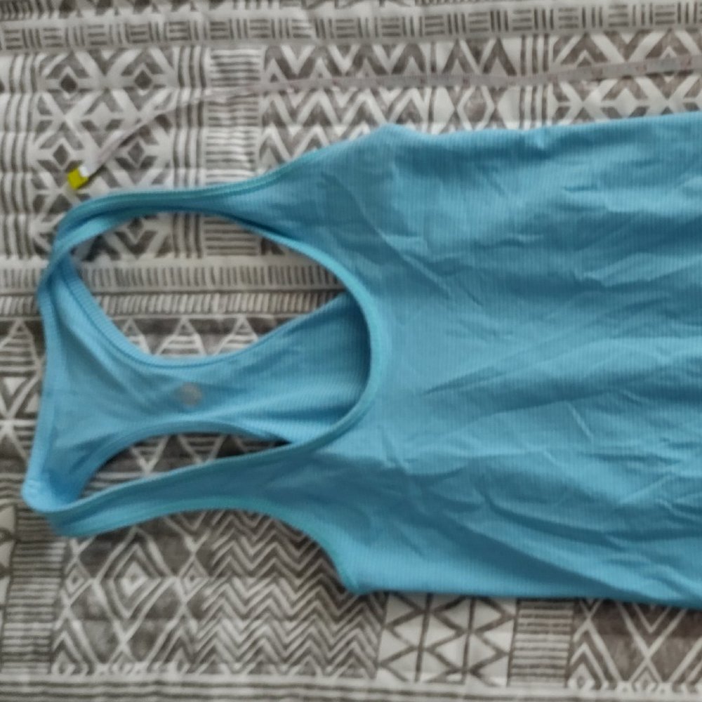 Lululemon top Blue stripes